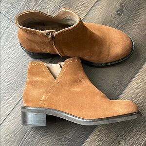 Seychelles Women's Tan Suede Ankle Boots